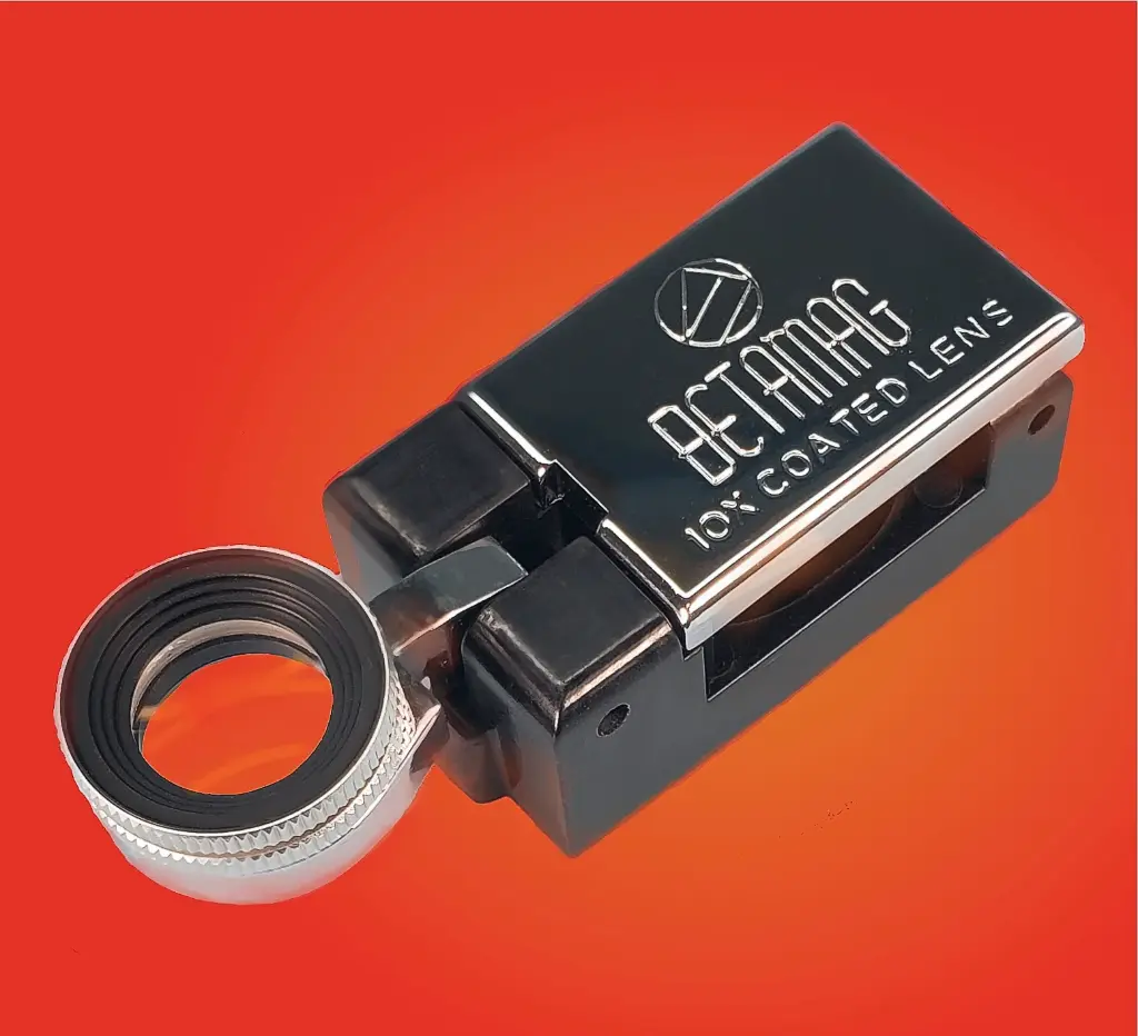 Betamag 10x Folding Loupe